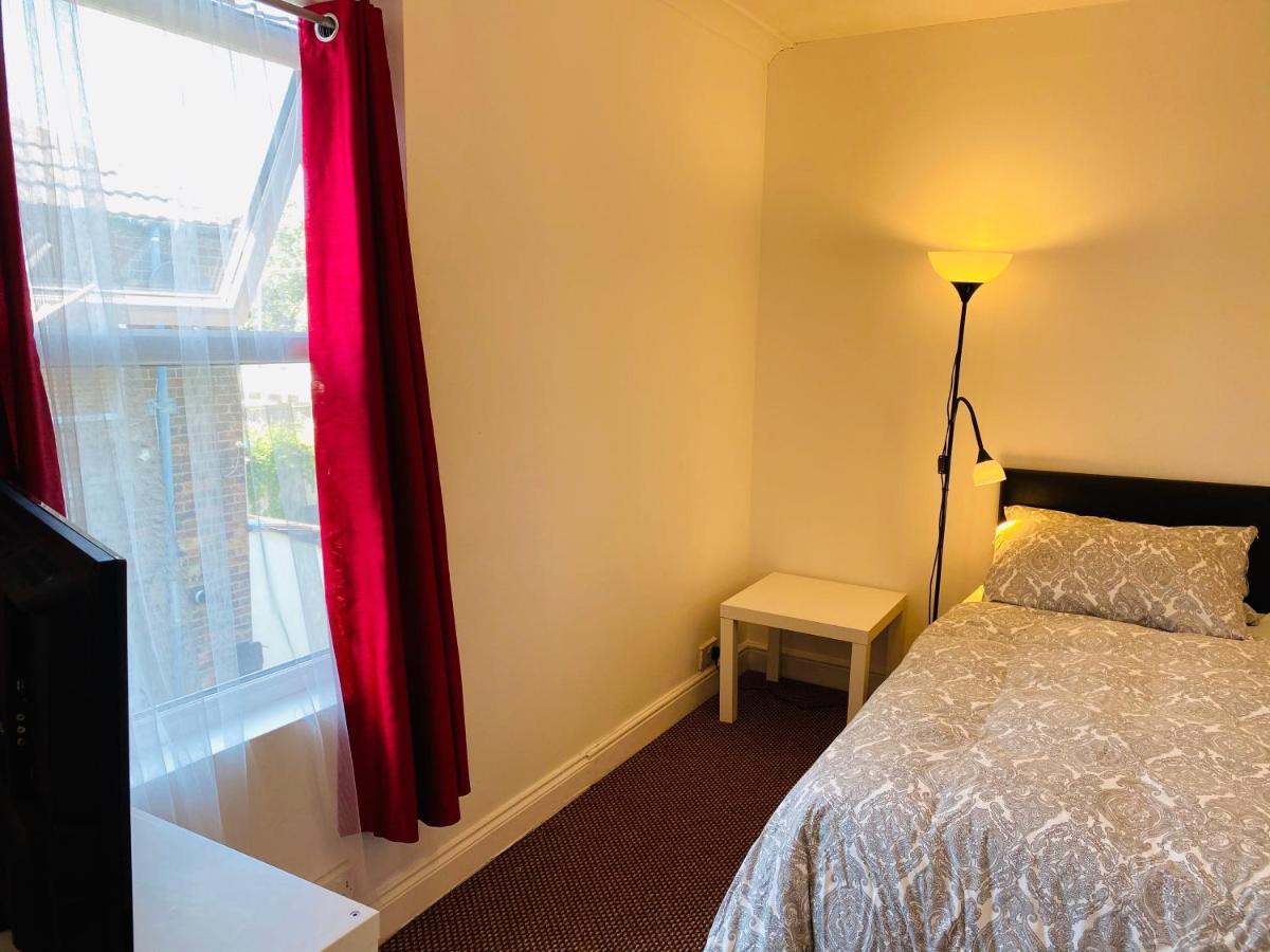 Shirley House 1, Guest House, Self Catering, Self Check In With Smart Locks, Use Of Fully Equipped Kitchen, Walking Distance To Southampton Central, Excellent Transport Links, Ideal For Longer Stays Extérieur photo