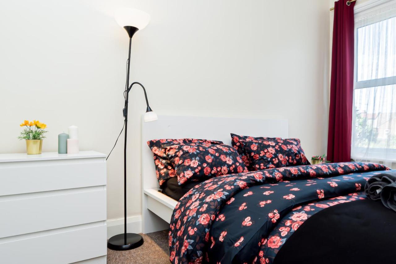 Shirley House 1, Guest House, Self Catering, Self Check In With Smart Locks, Use Of Fully Equipped Kitchen, Walking Distance To Southampton Central, Excellent Transport Links, Ideal For Longer Stays Extérieur photo