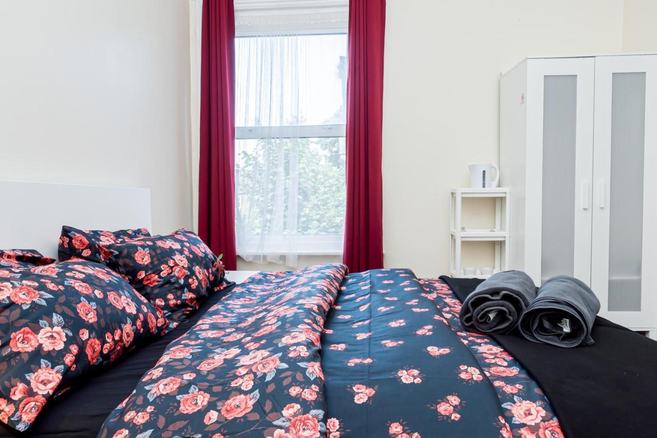 Shirley House 1, Guest House, Self Catering, Self Check In With Smart Locks, Use Of Fully Equipped Kitchen, Walking Distance To Southampton Central, Excellent Transport Links, Ideal For Longer Stays Extérieur photo