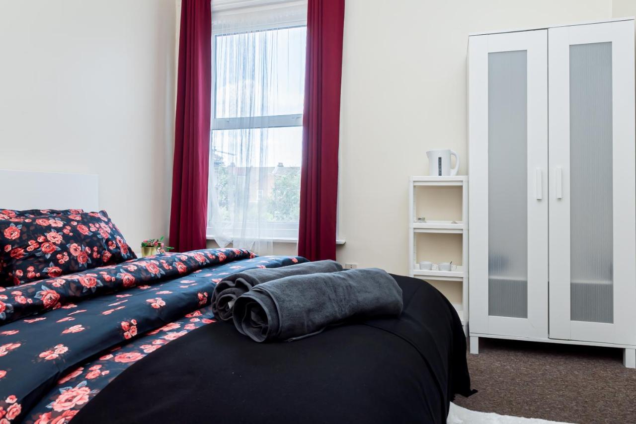 Shirley House 1, Guest House, Self Catering, Self Check In With Smart Locks, Use Of Fully Equipped Kitchen, Walking Distance To Southampton Central, Excellent Transport Links, Ideal For Longer Stays Extérieur photo