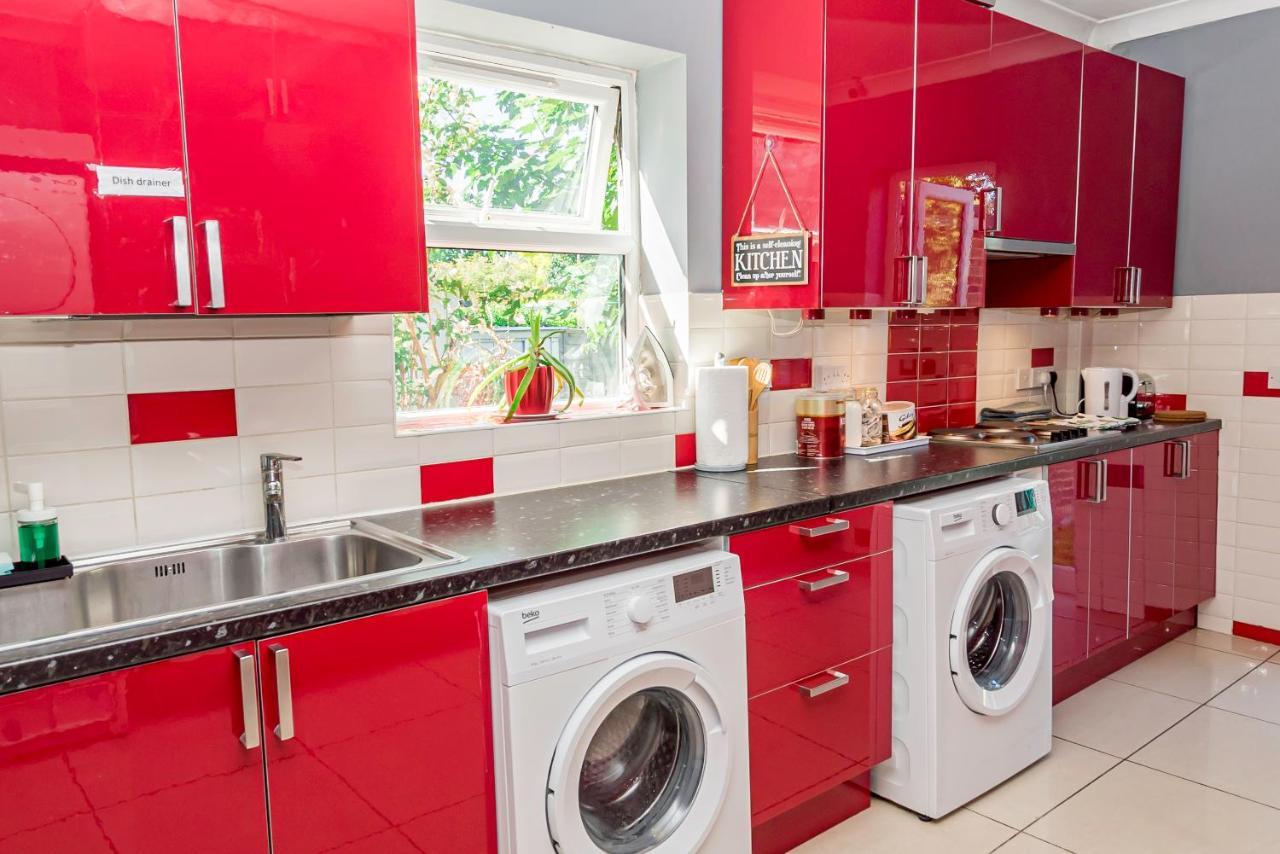 Shirley House 1, Guest House, Self Catering, Self Check In With Smart Locks, Use Of Fully Equipped Kitchen, Walking Distance To Southampton Central, Excellent Transport Links, Ideal For Longer Stays Extérieur photo