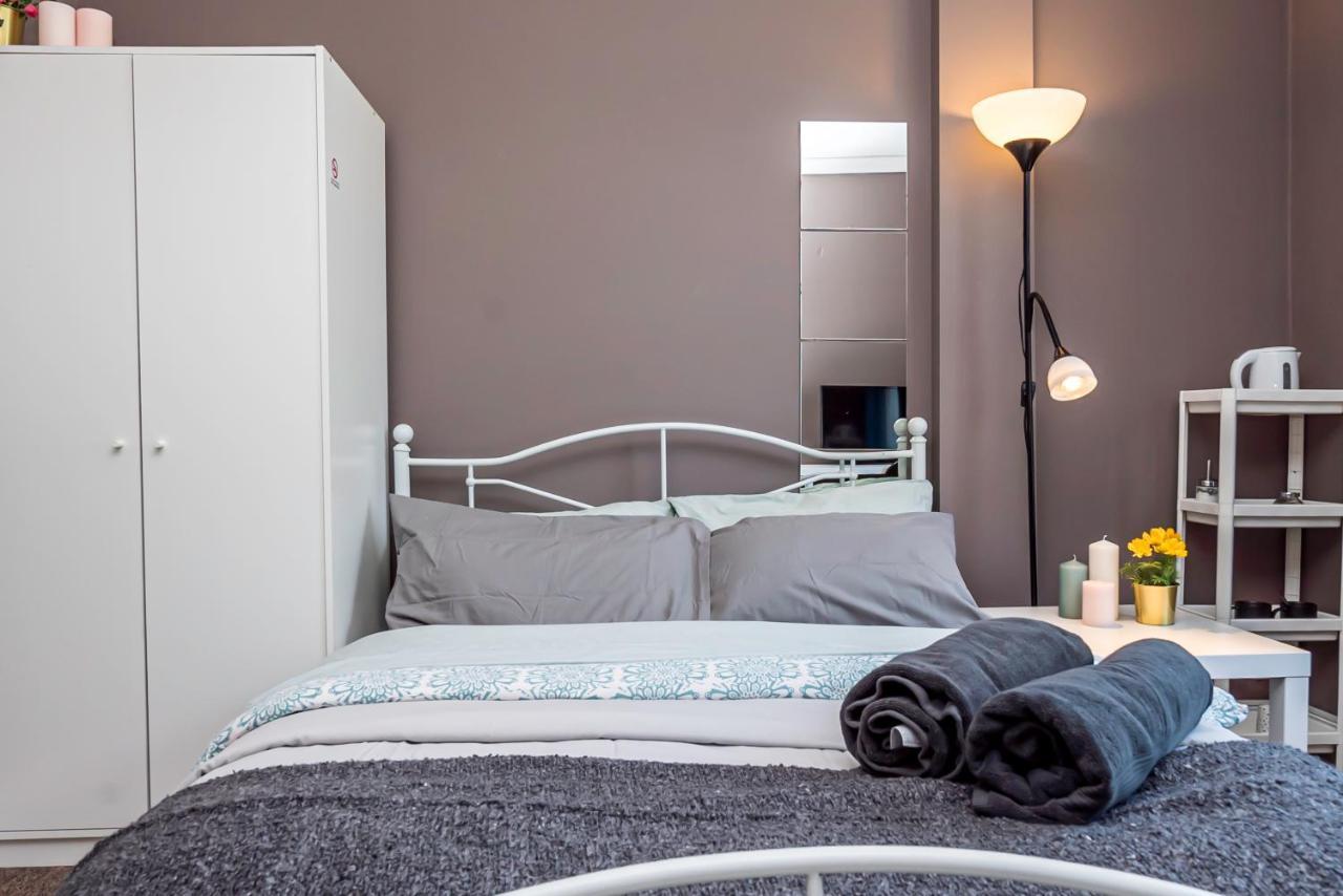 Shirley House 1, Guest House, Self Catering, Self Check In With Smart Locks, Use Of Fully Equipped Kitchen, Walking Distance To Southampton Central, Excellent Transport Links, Ideal For Longer Stays Extérieur photo
