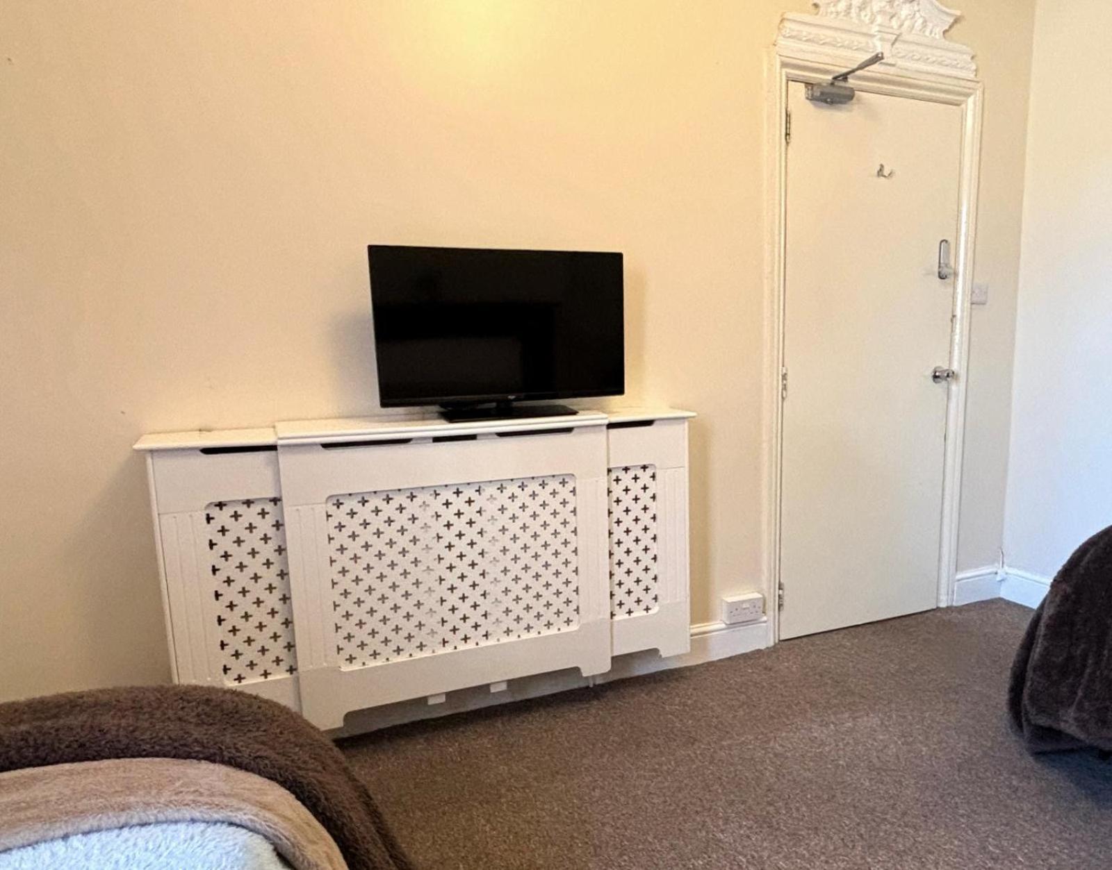 Shirley House 1, Guest House, Self Catering, Self Check In With Smart Locks, Use Of Fully Equipped Kitchen, Walking Distance To Southampton Central, Excellent Transport Links, Ideal For Longer Stays Extérieur photo